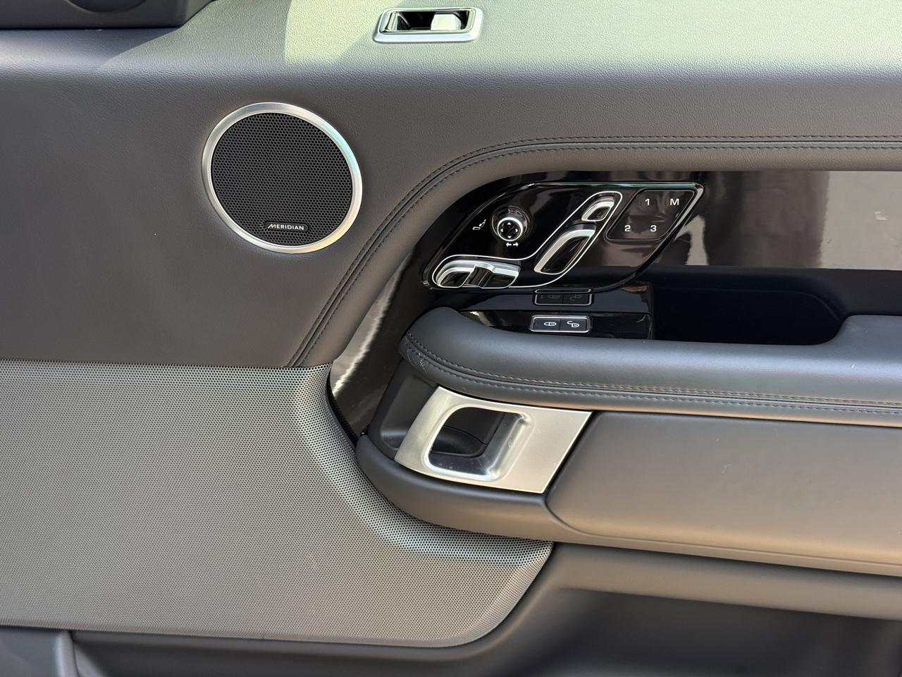 Land Rover Range Rover Supercharged LWB 2019