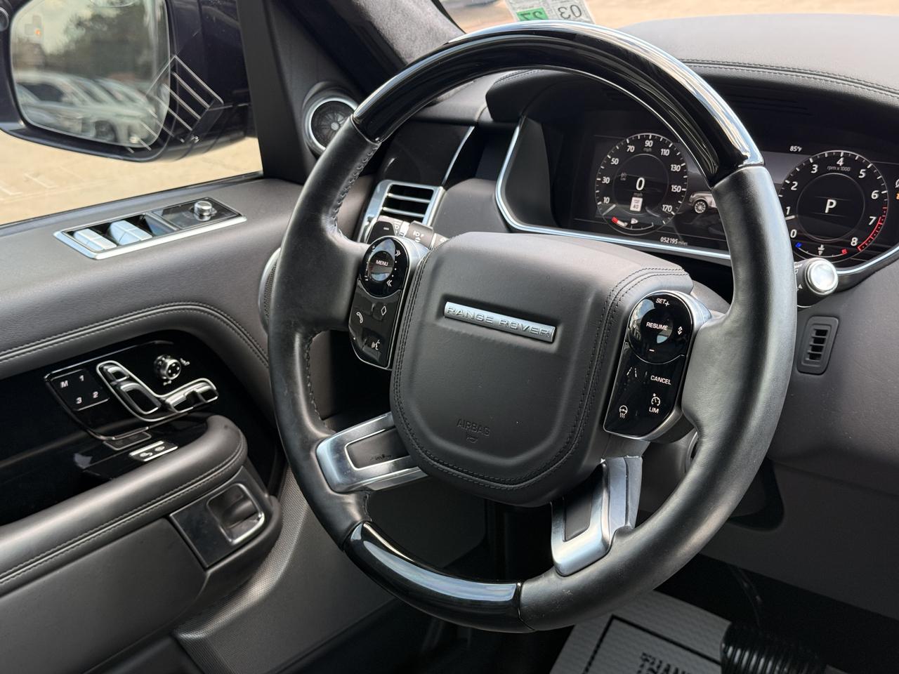 Land Rover Range Rover Supercharged LWB 2019