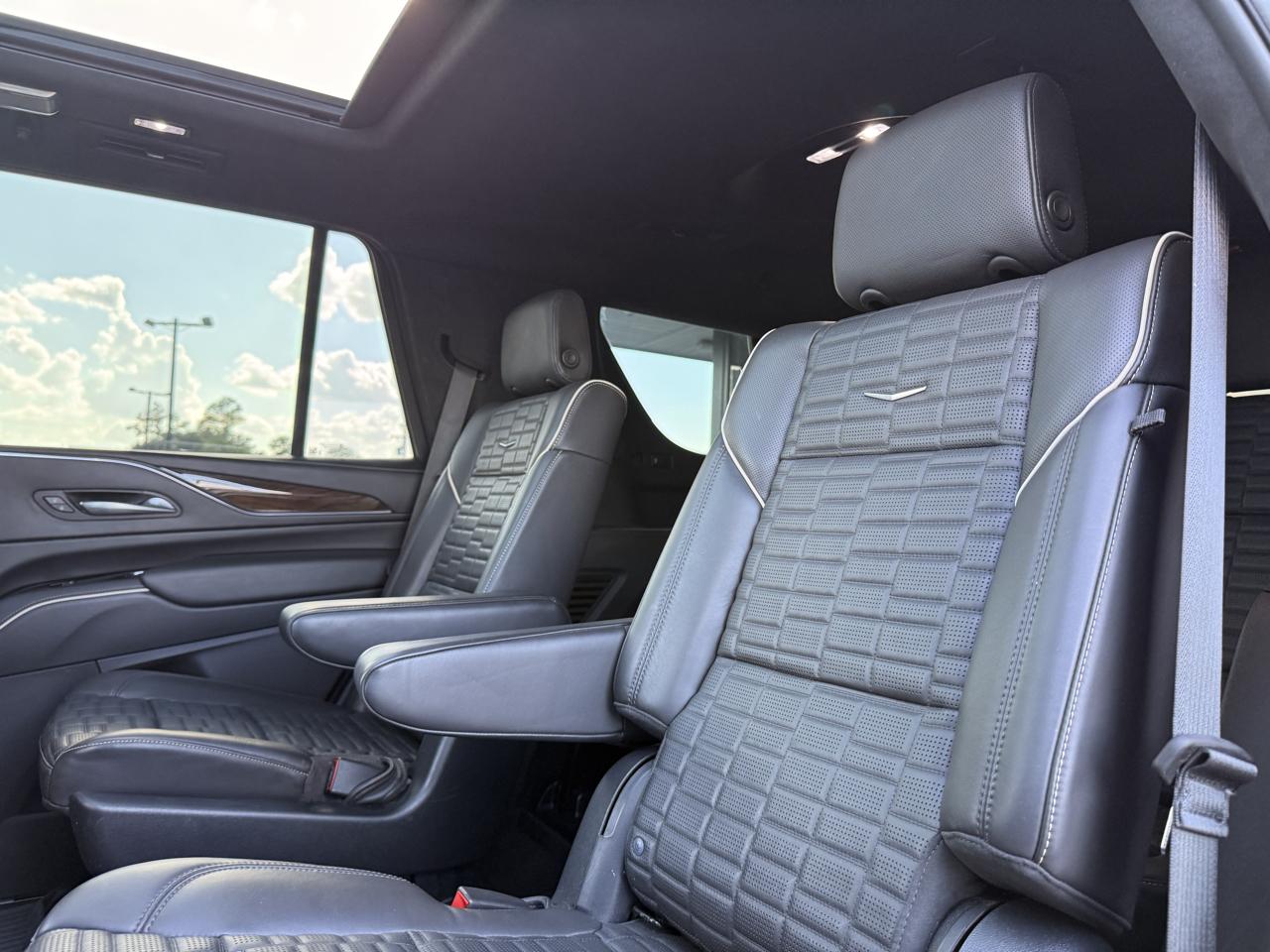 Cadillac Escalade Sport Platinum AWD 2023