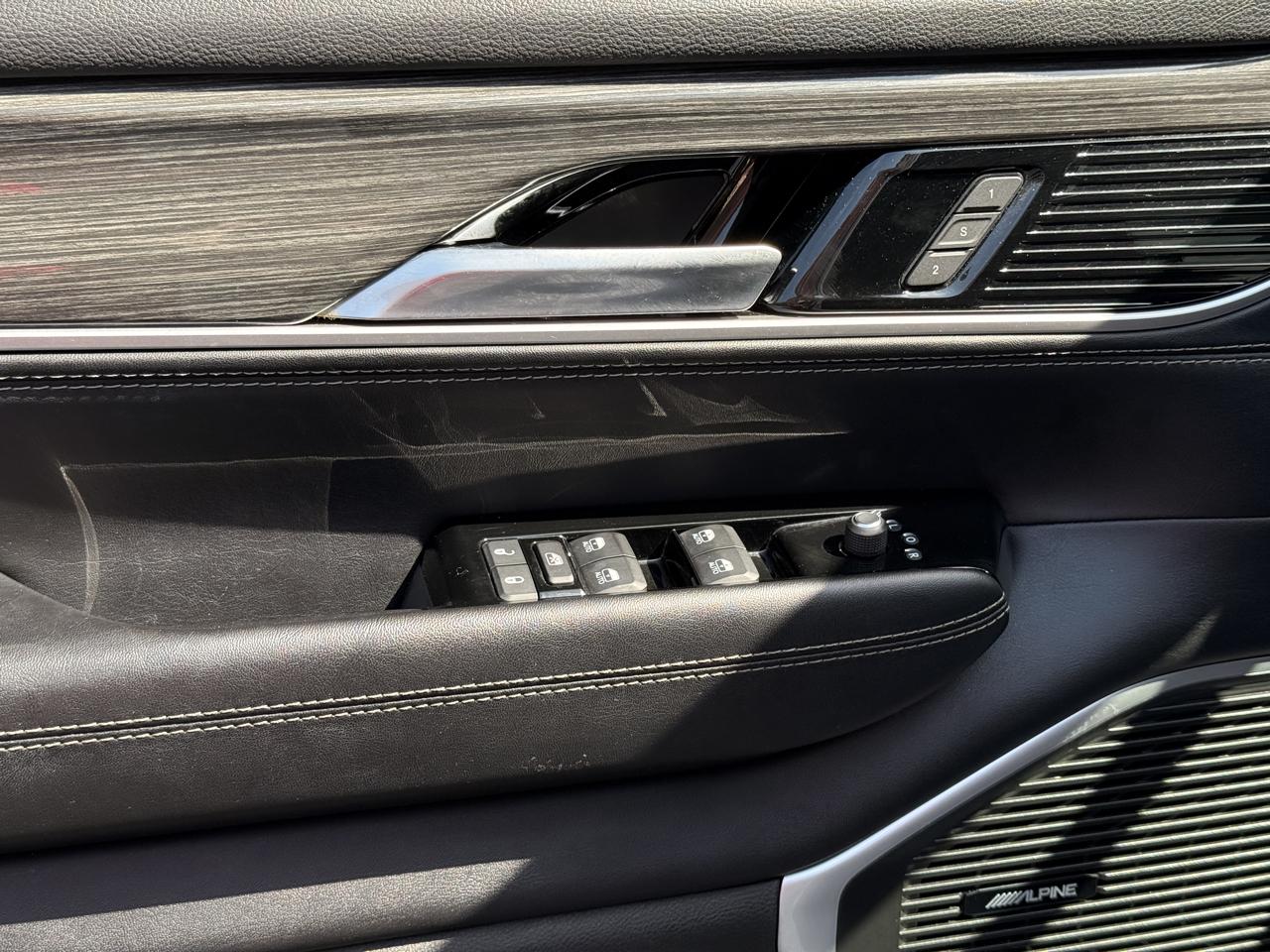 Jeep Wagoneer Series III 4WD 2022