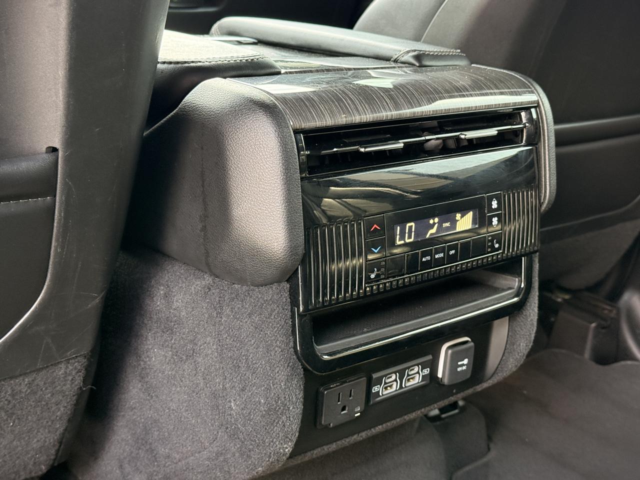 Jeep Wagoneer Series III 4WD 2022