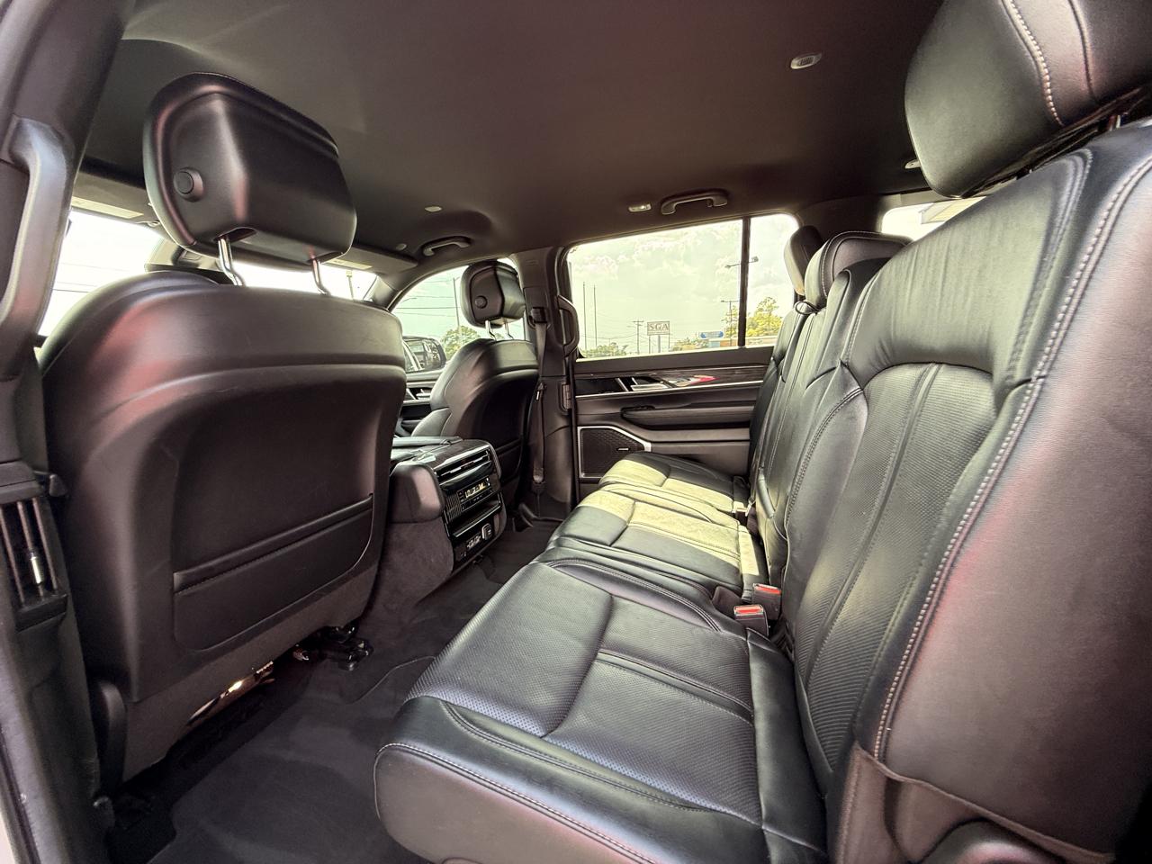 Jeep Wagoneer Series III 4WD 2022