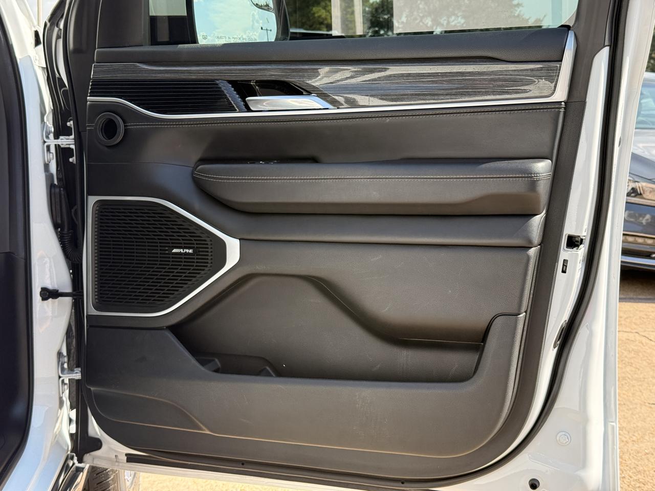 Jeep Wagoneer Series III 4WD 2022