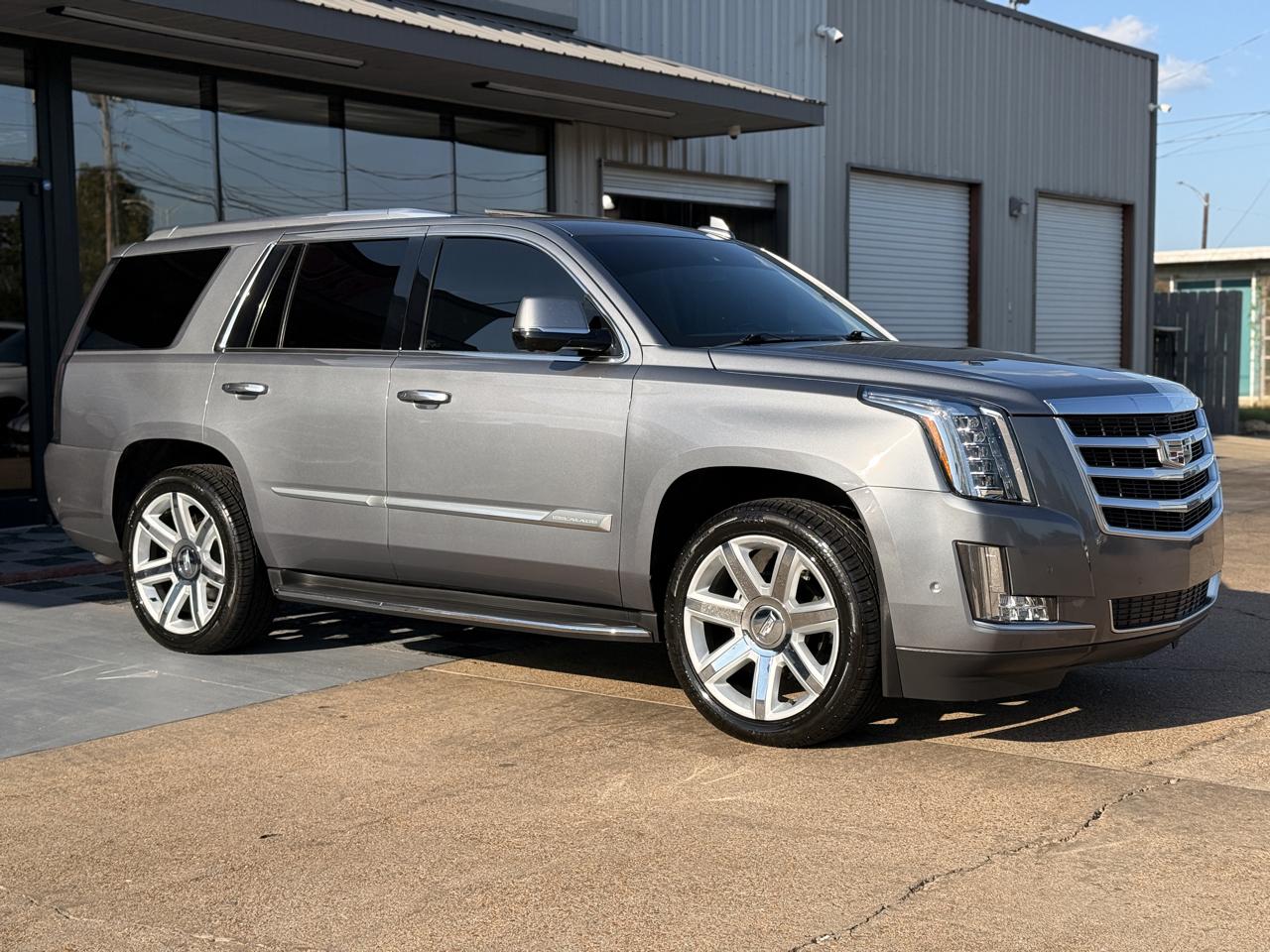 Cadillac Escalade photo 8
