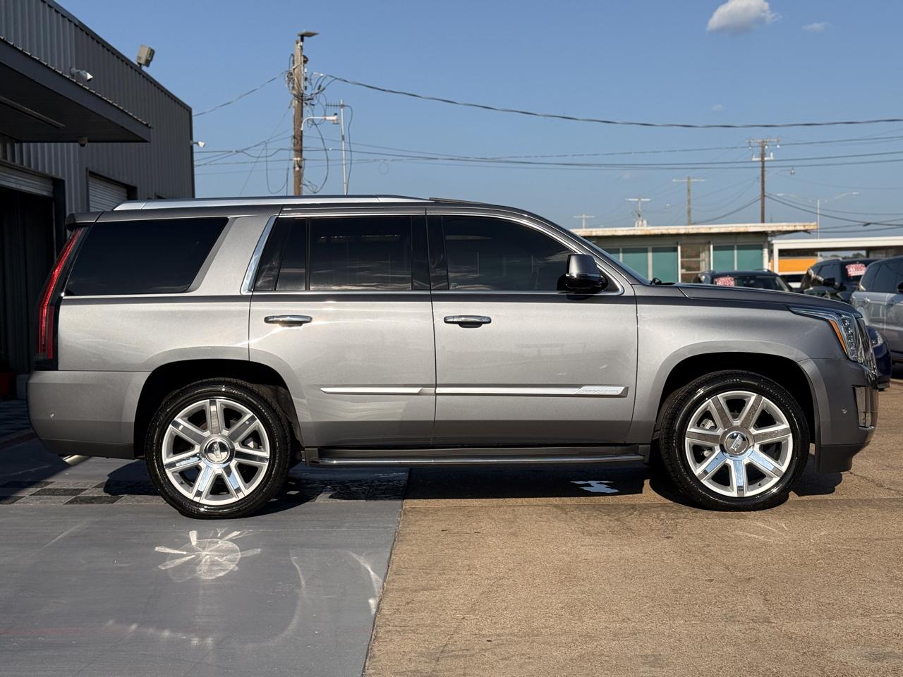 Cadillac Escalade photo 9