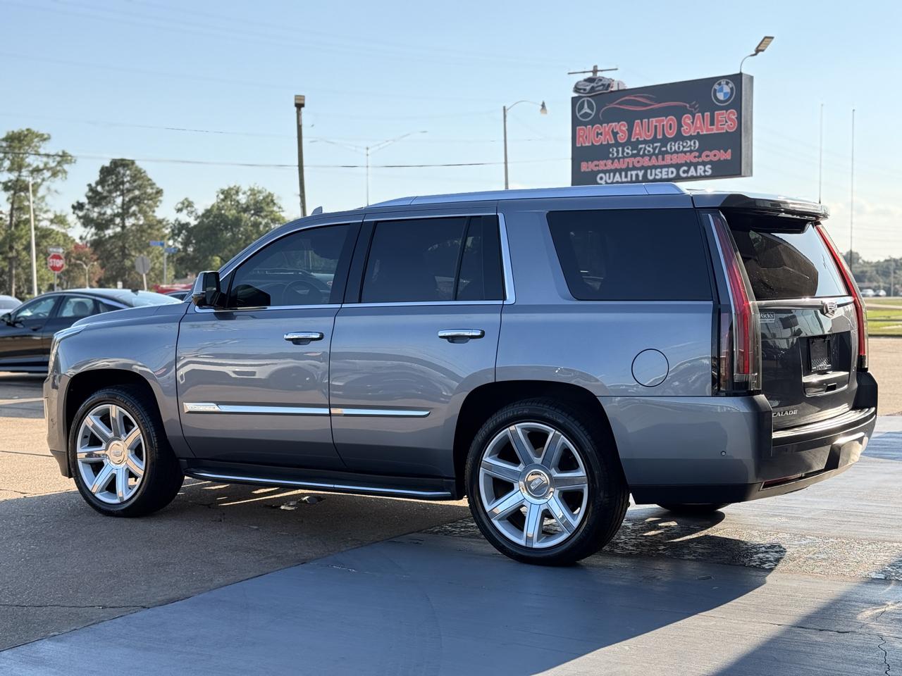 Cadillac Escalade photo 12