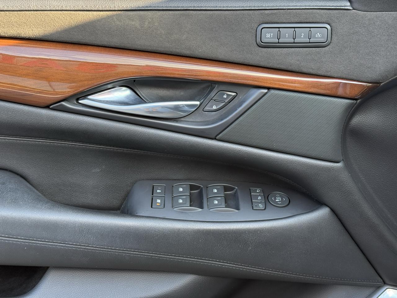 Cadillac Escalade photo 21