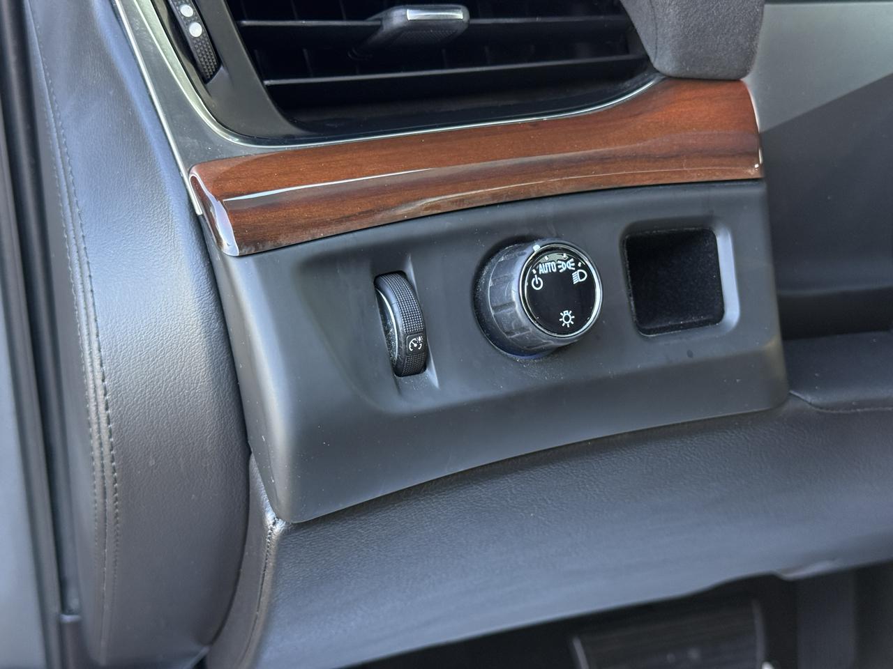 Cadillac Escalade photo 23