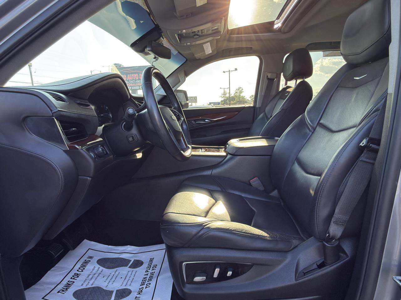 Cadillac Escalade photo 24