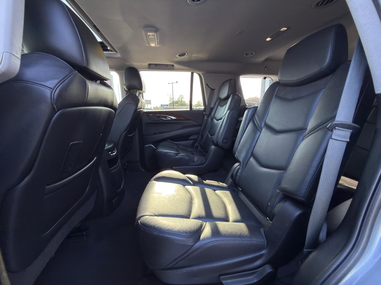 Cadillac Escalade photo 35