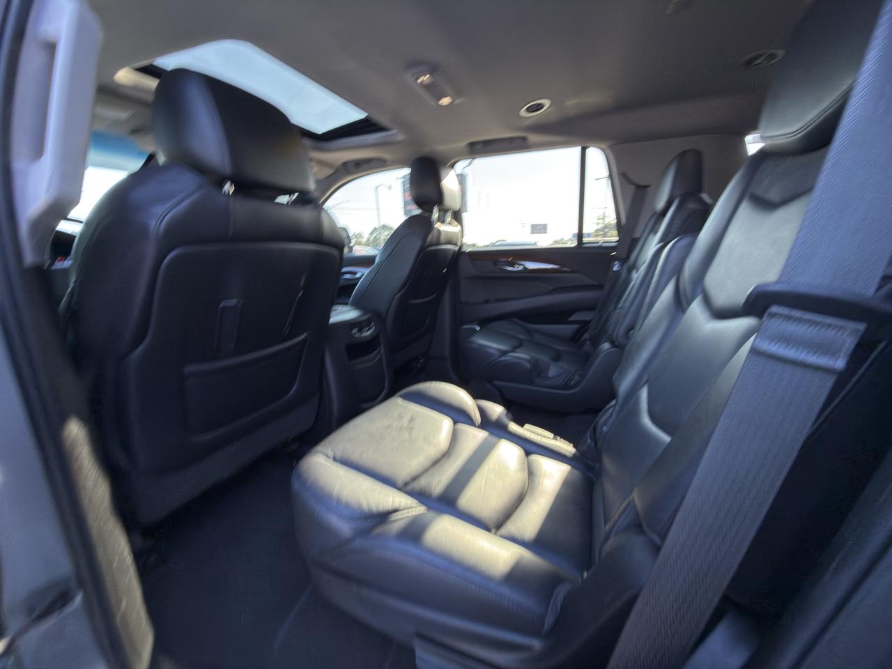 Cadillac Escalade photo 36