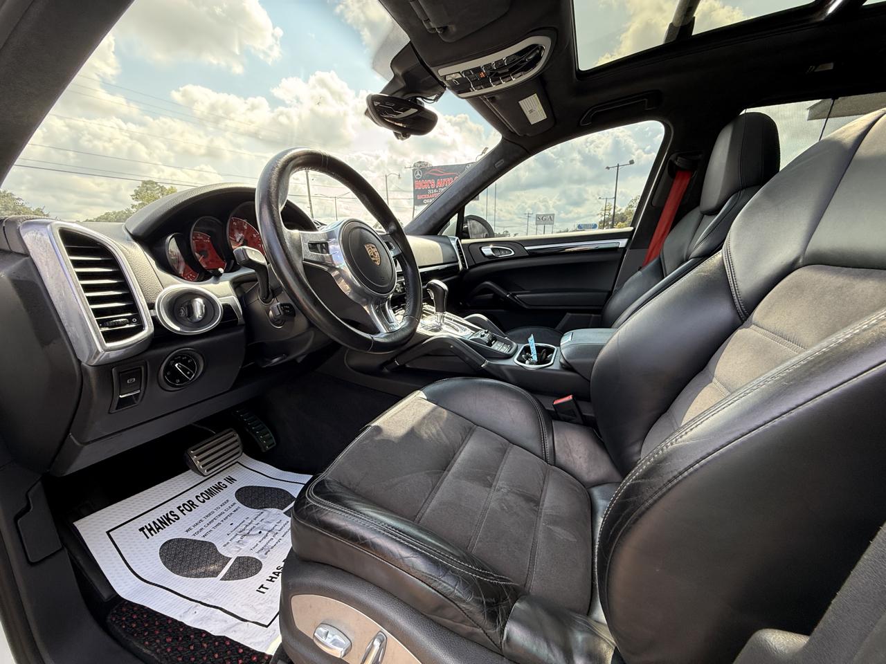 Porsche Cayenne GTS 2014