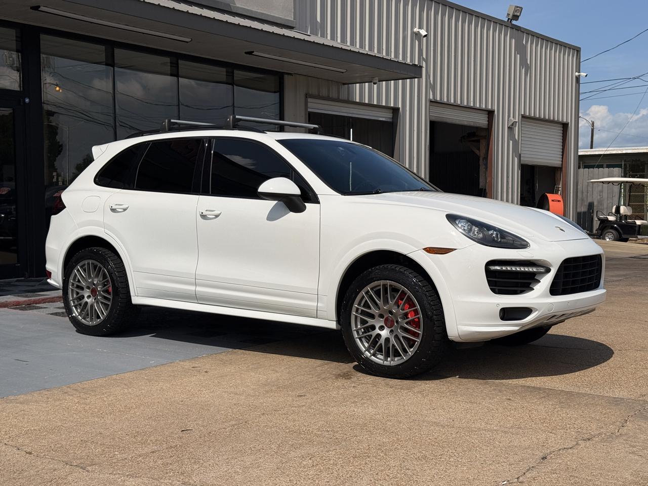 Porsche Cayenne GTS 2014