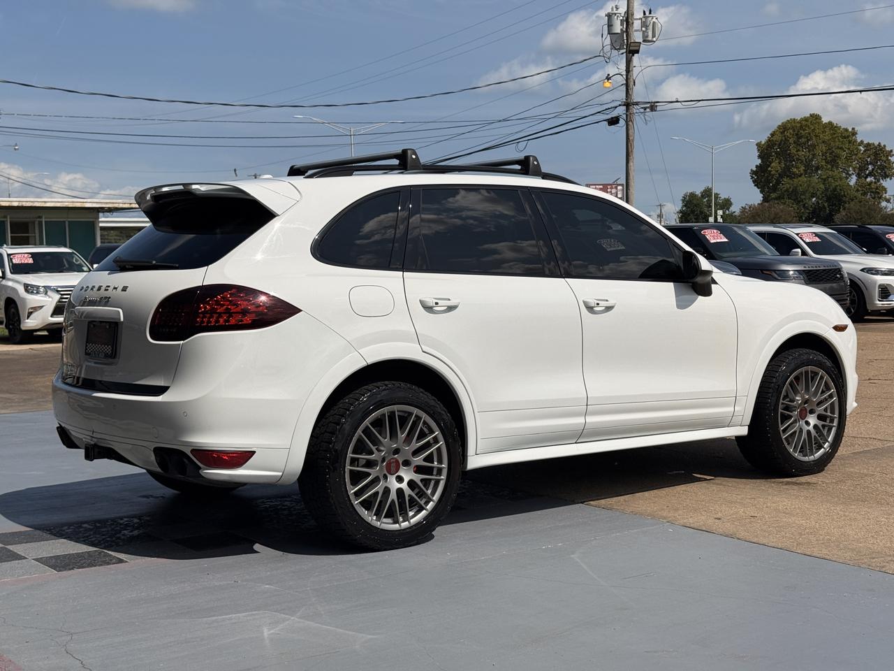 Porsche Cayenne GTS 2014