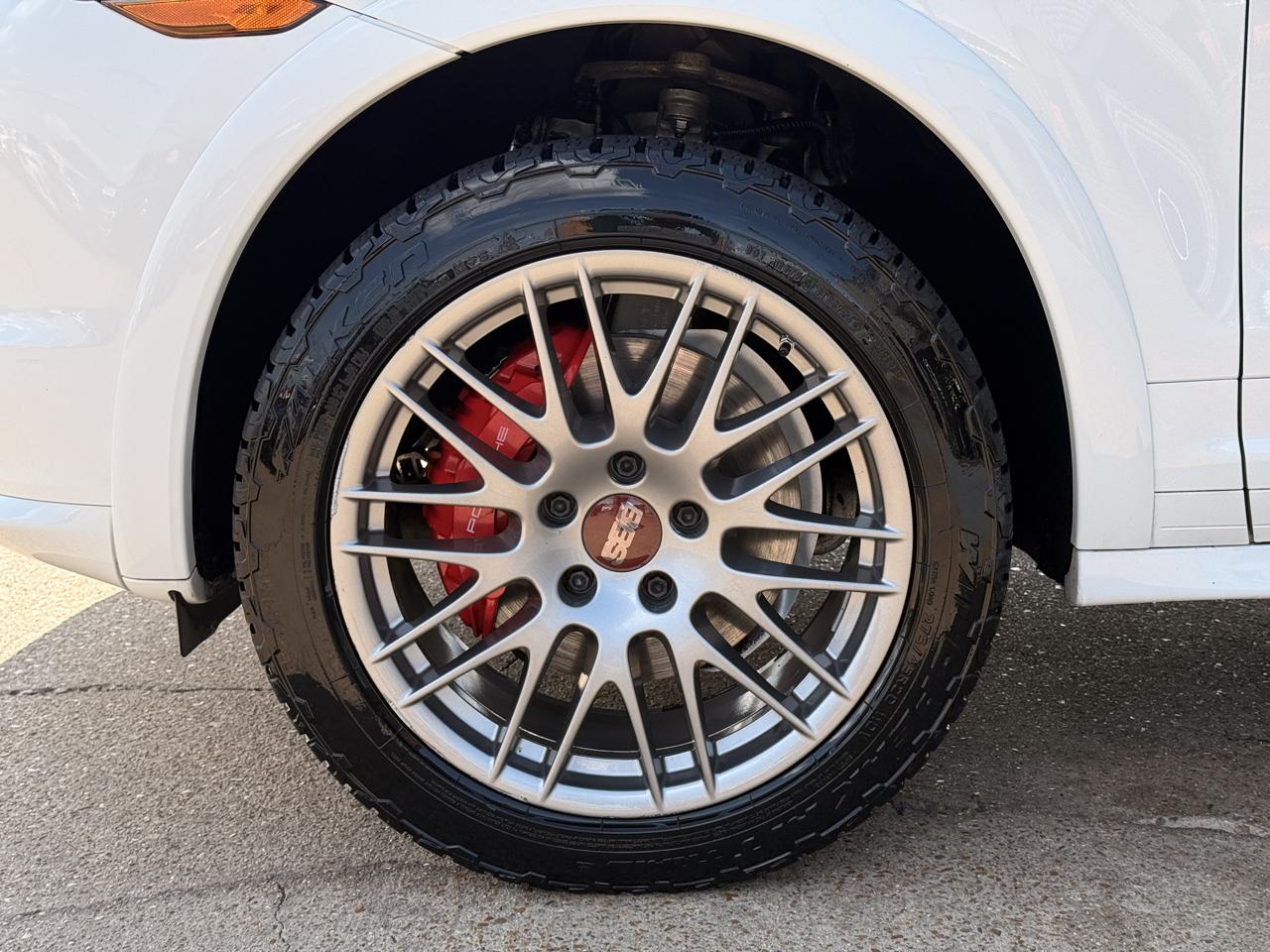 Porsche Cayenne GTS 2014