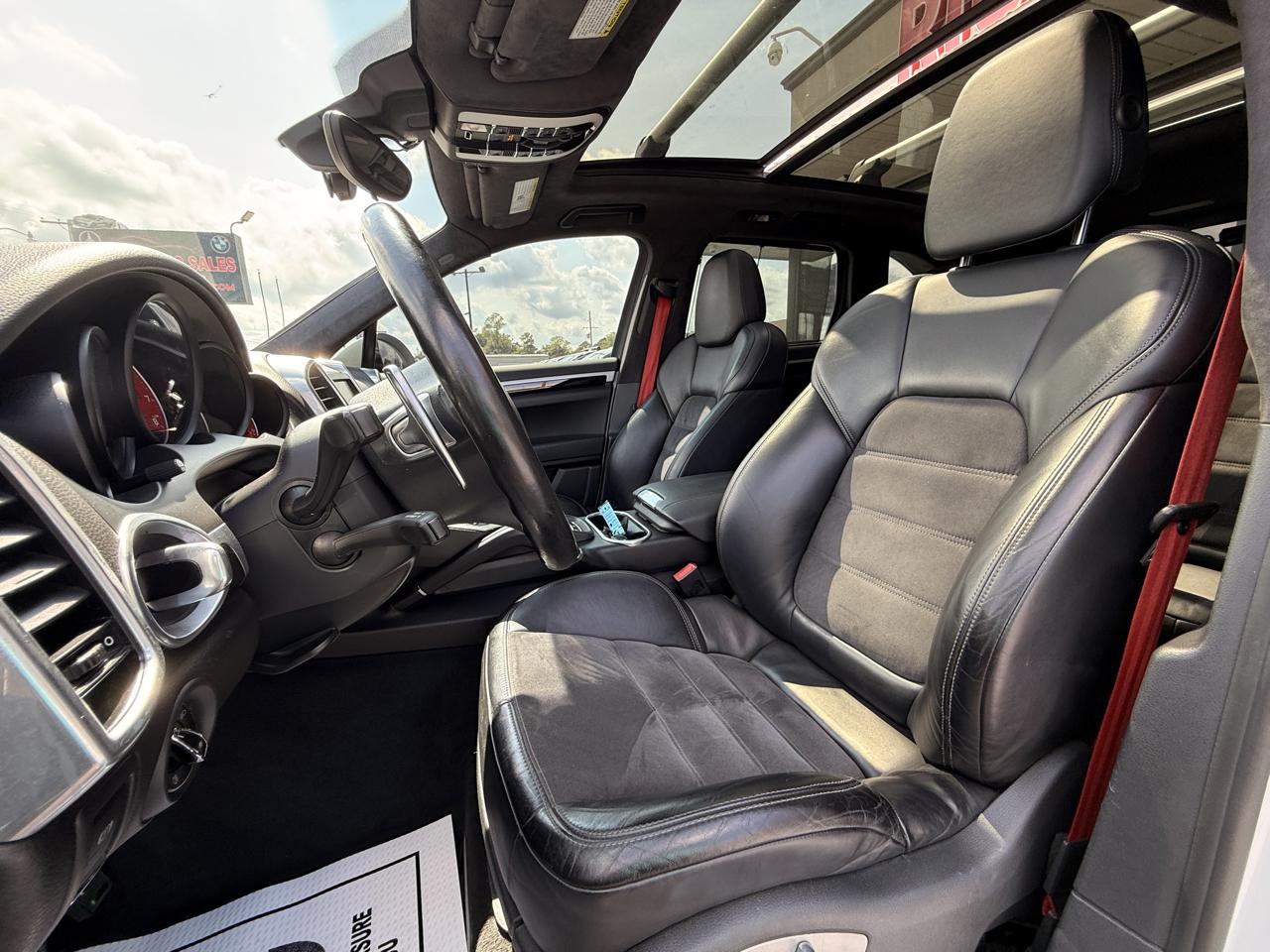 Porsche Cayenne GTS 2014