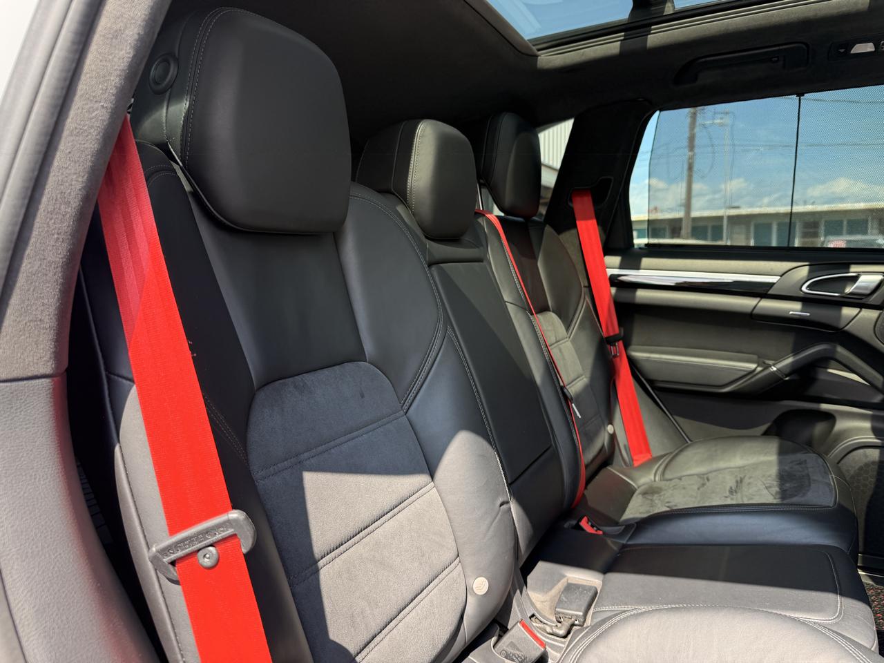 Porsche Cayenne GTS 2014