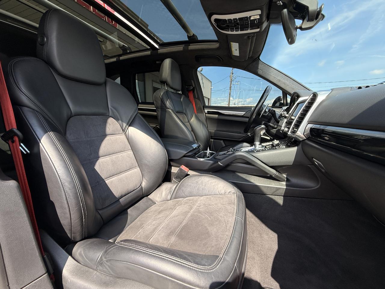 Porsche Cayenne GTS 2014