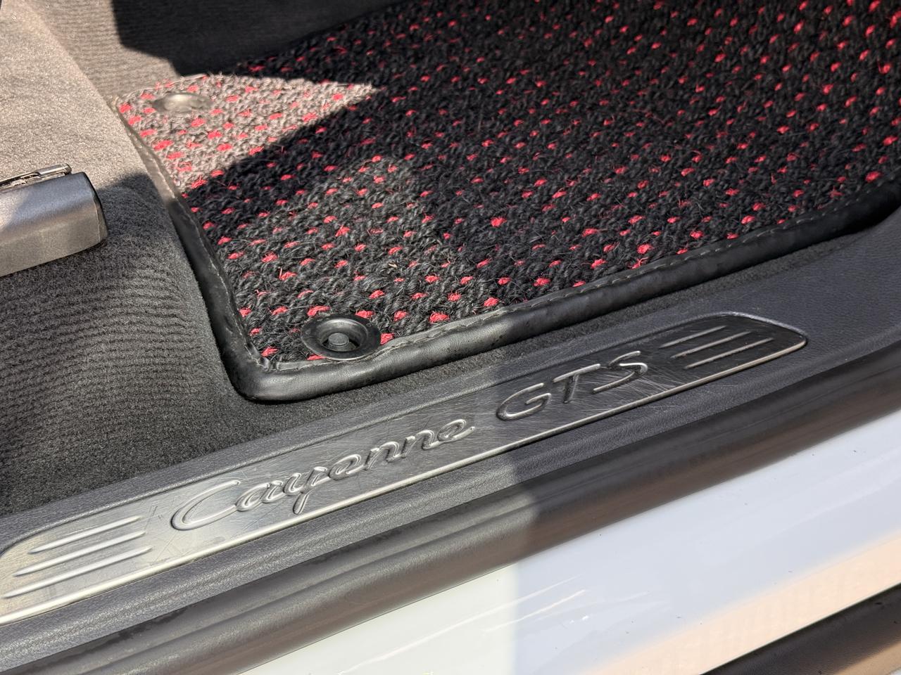 Porsche Cayenne GTS 2014