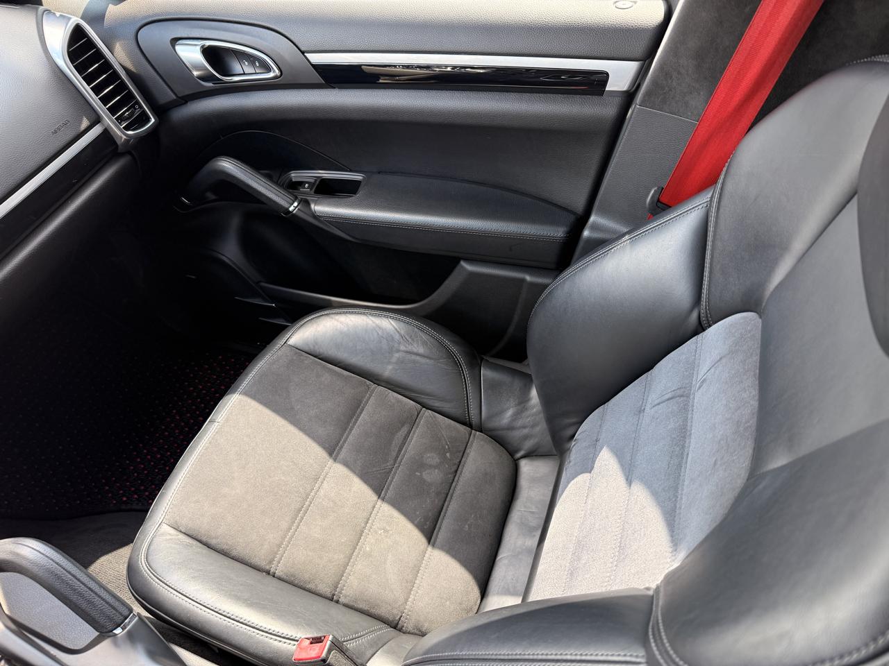 Porsche Cayenne GTS 2014