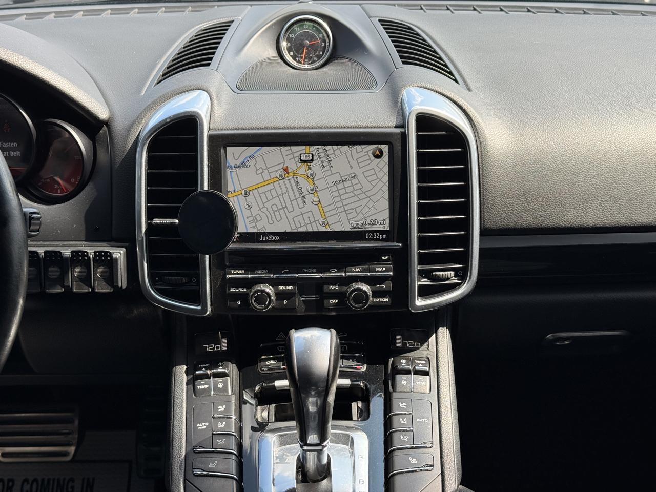Porsche Cayenne GTS 2014