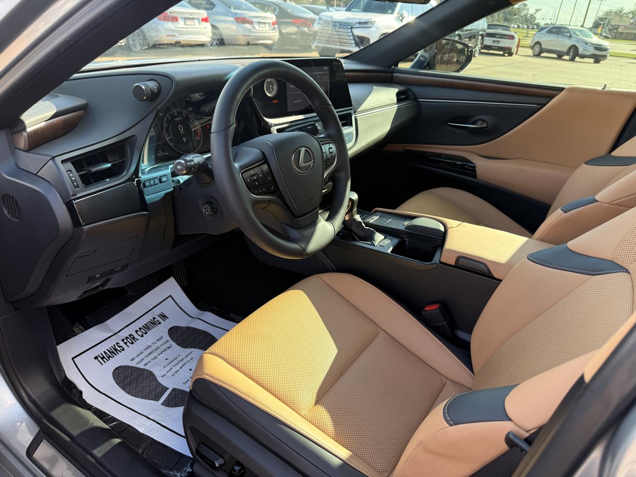 Lexus ES 350 Base 2022