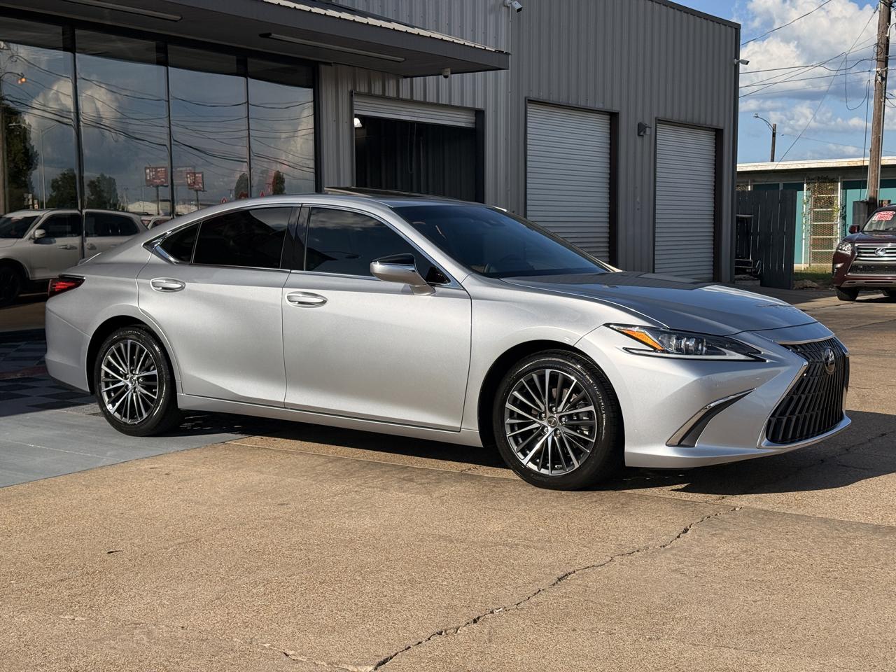 Lexus ES 350 Base 2022