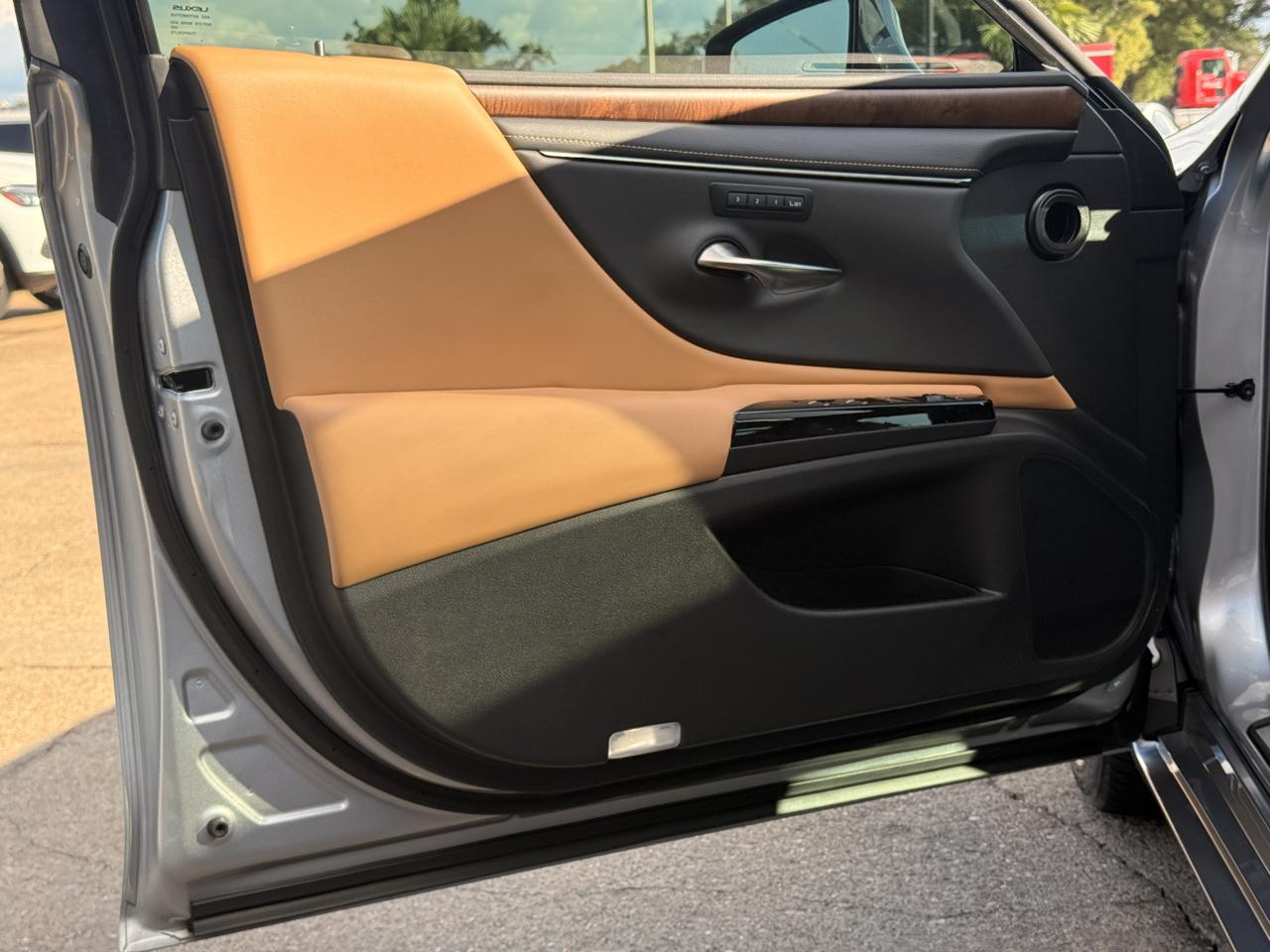 Lexus ES 350 Base 2022