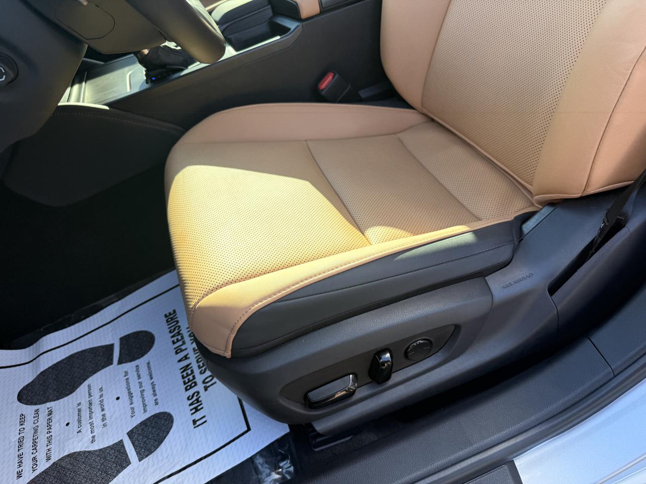 Lexus ES 350 Base 2022