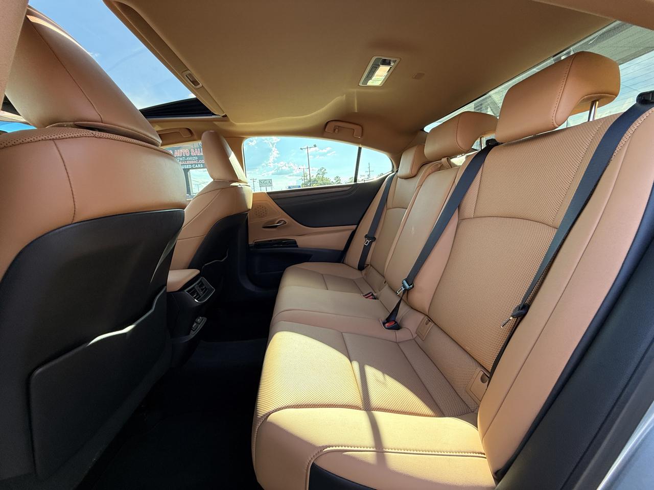 Lexus ES 350 Base 2022