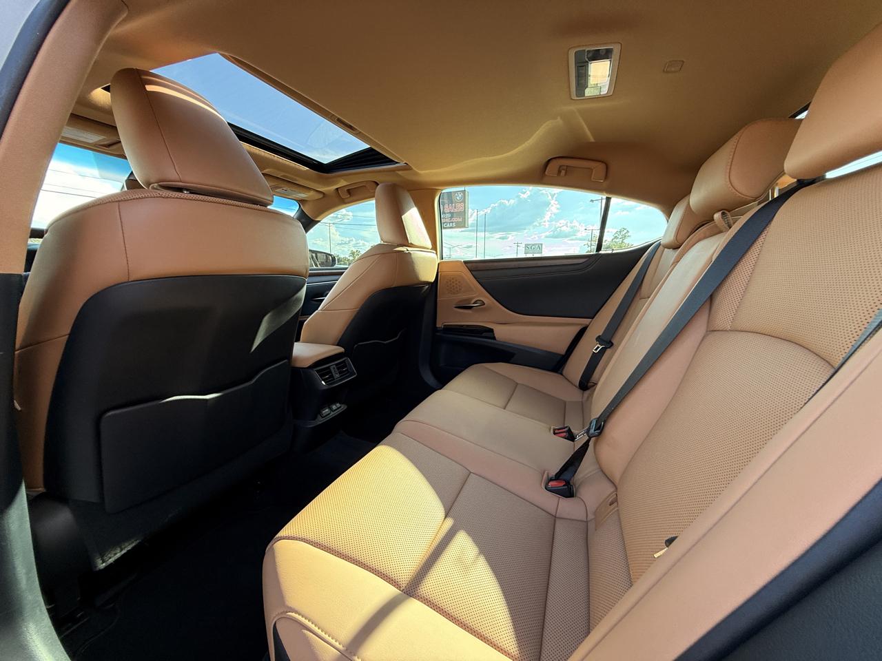 Lexus ES 350 Base 2022