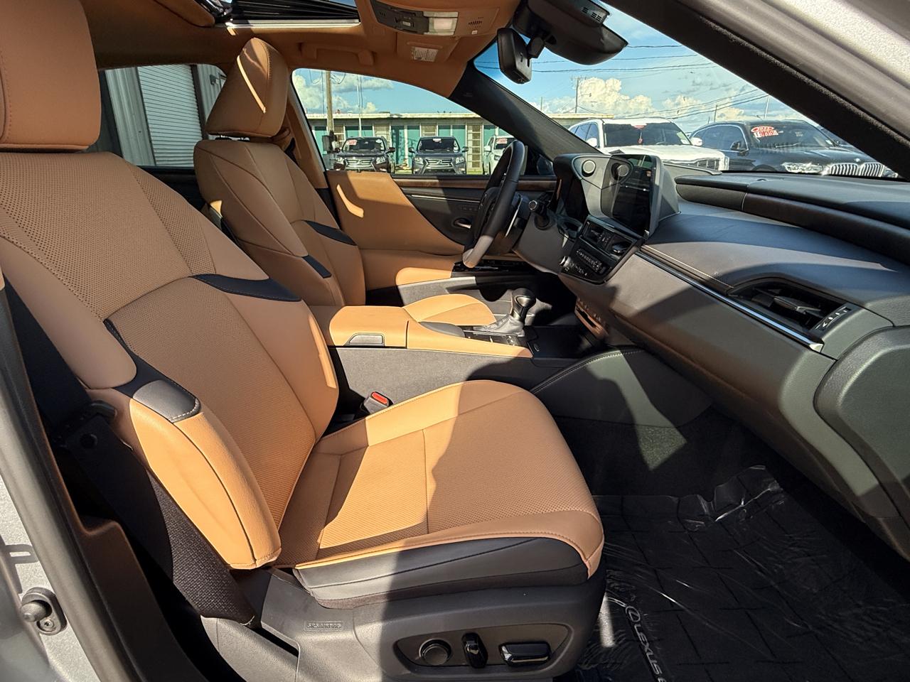 Lexus ES 350 Base 2022