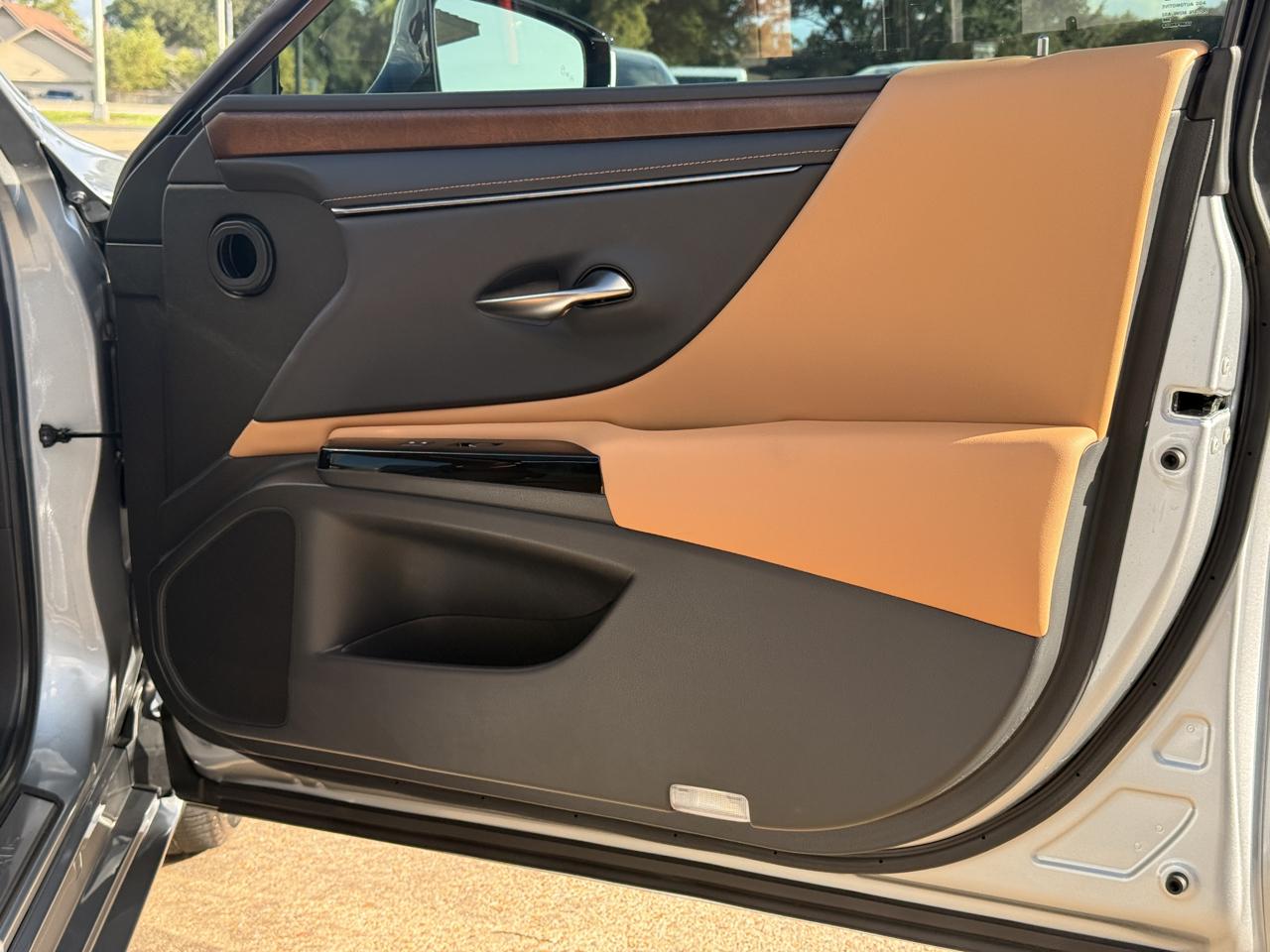 Lexus ES 350 Base 2022