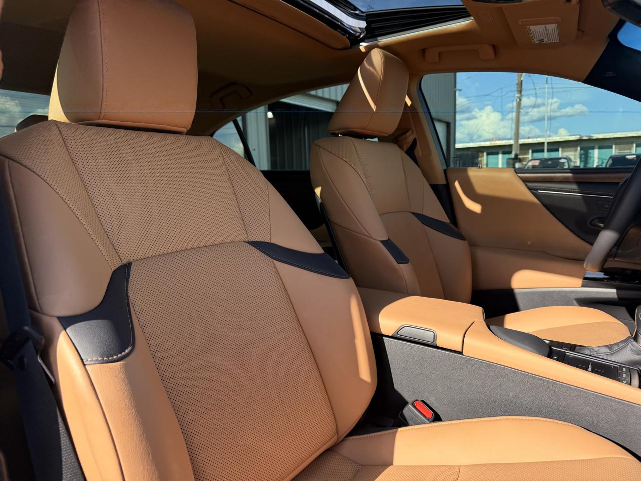Lexus ES 350 Base 2022