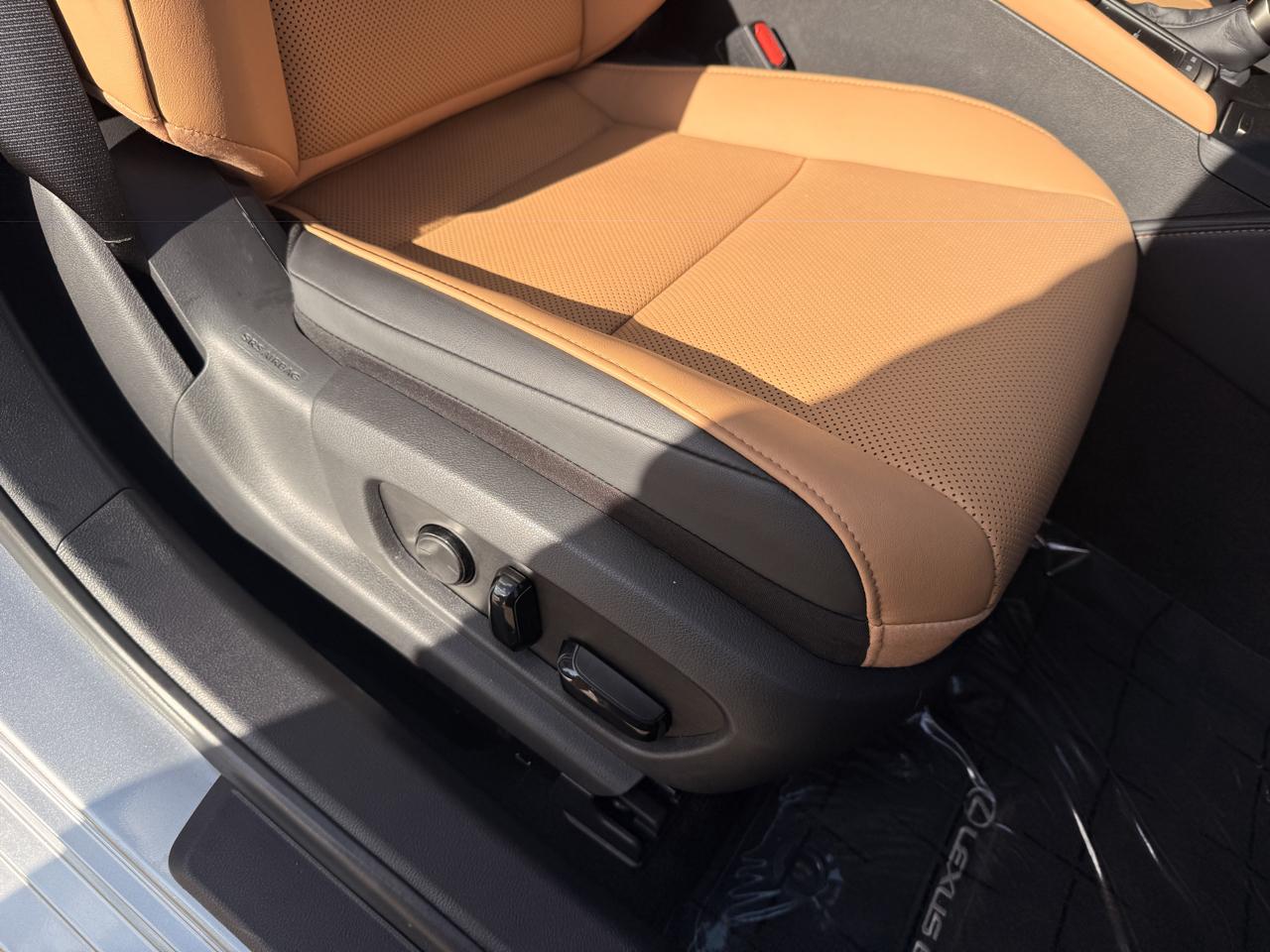 Lexus ES 350 Base 2022