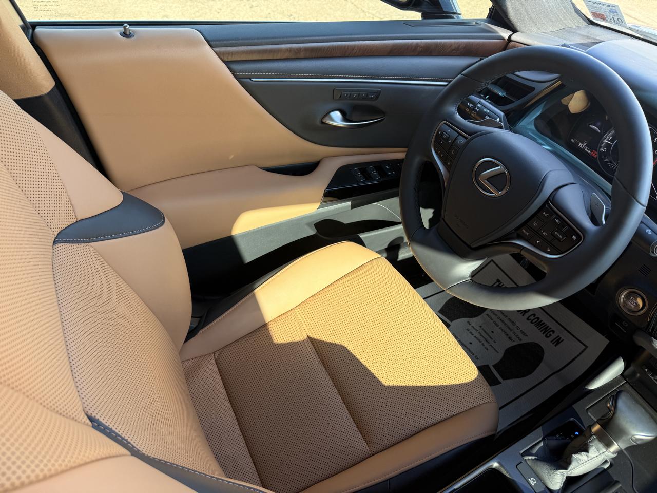 Lexus ES 350 Base 2022