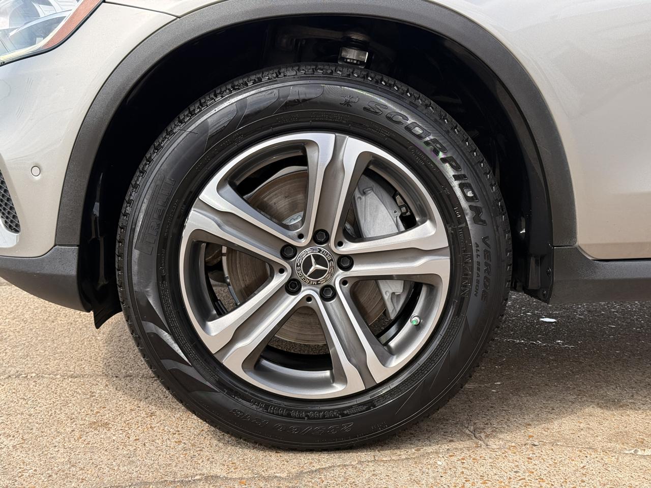 Mercedes-Benz GLC-Class GLC300 2021