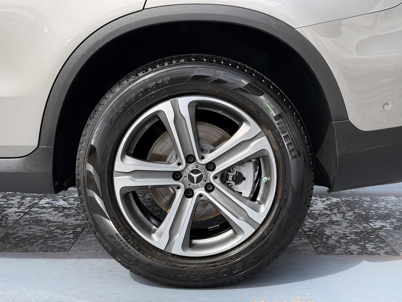 Mercedes-Benz GLC-Class GLC300 2021