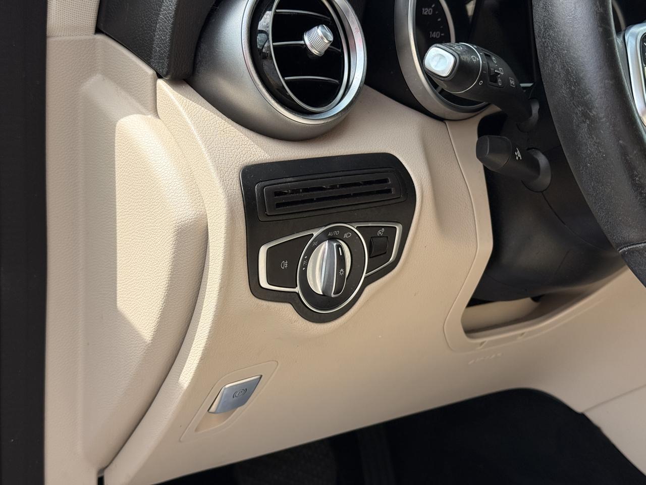 Mercedes-Benz GLC-Class GLC300 2021