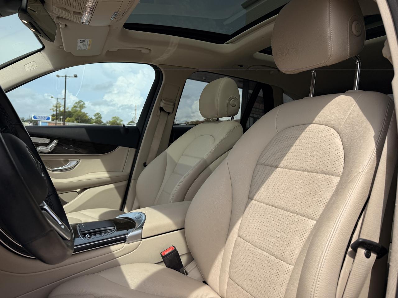 Mercedes-Benz GLC-Class GLC300 2021