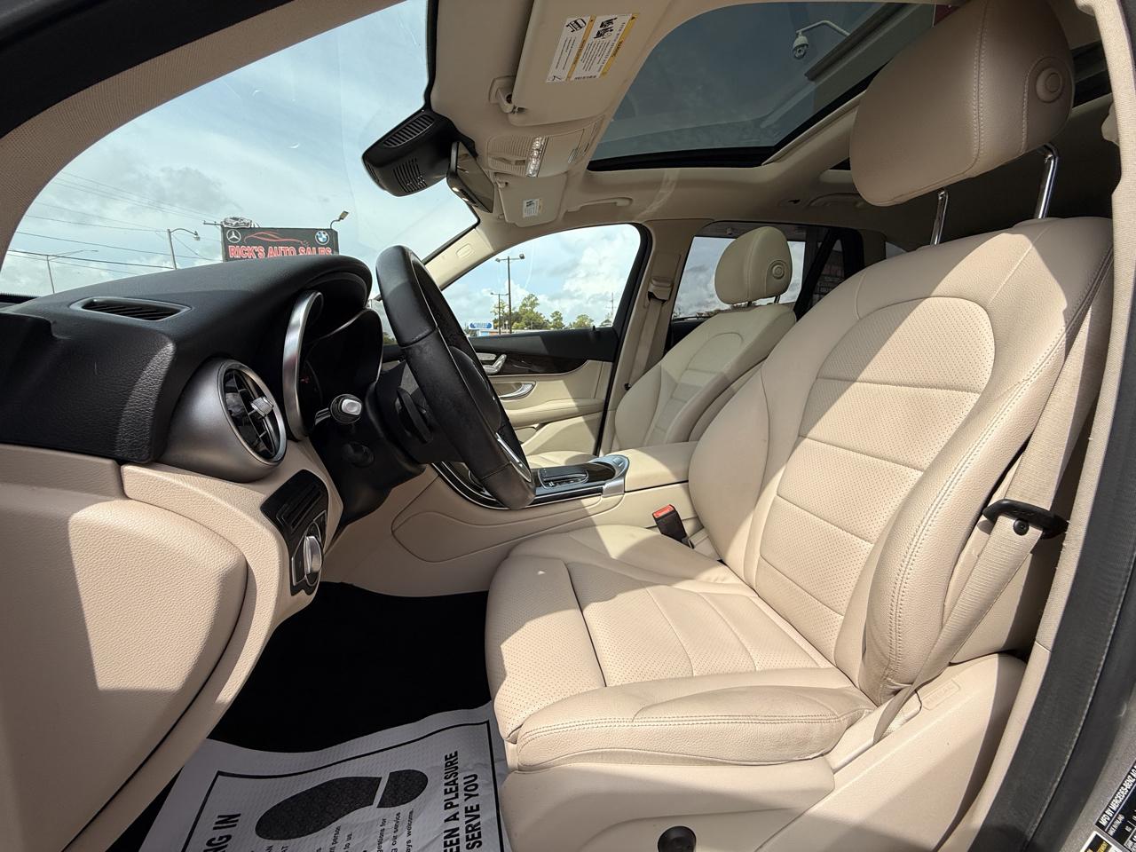 Mercedes-Benz GLC-Class GLC300 2021
