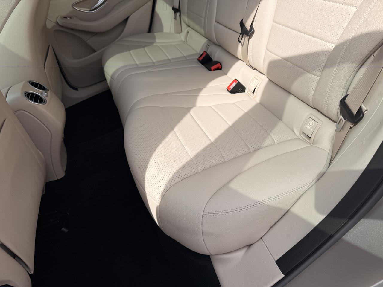 Mercedes-Benz GLC-Class GLC300 2021