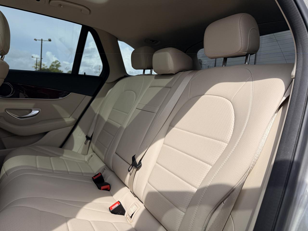 Mercedes-Benz GLC-Class GLC300 2021