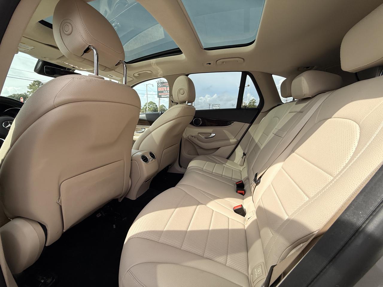 Mercedes-Benz GLC-Class GLC300 2021