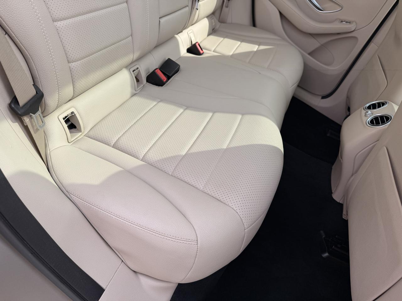 Mercedes-Benz GLC-Class GLC300 2021