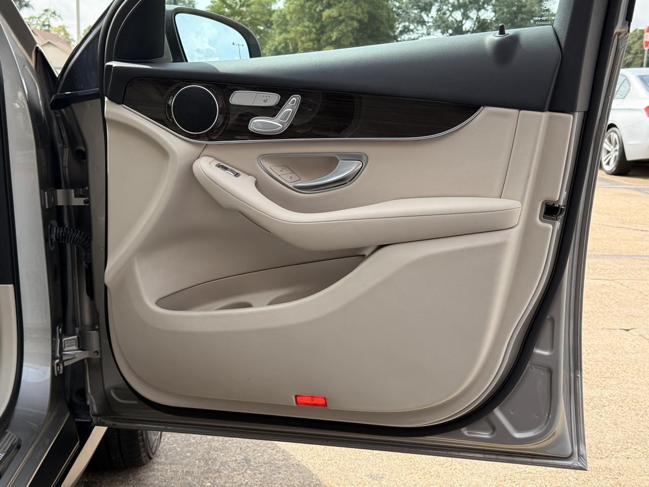 Mercedes-Benz GLC-Class GLC300 2021