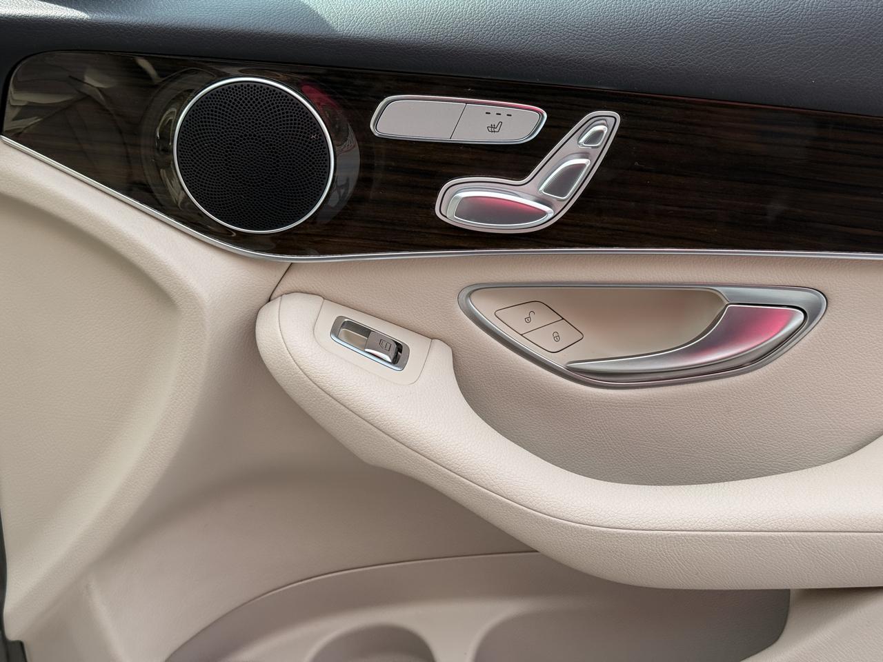 Mercedes-Benz GLC-Class GLC300 2021