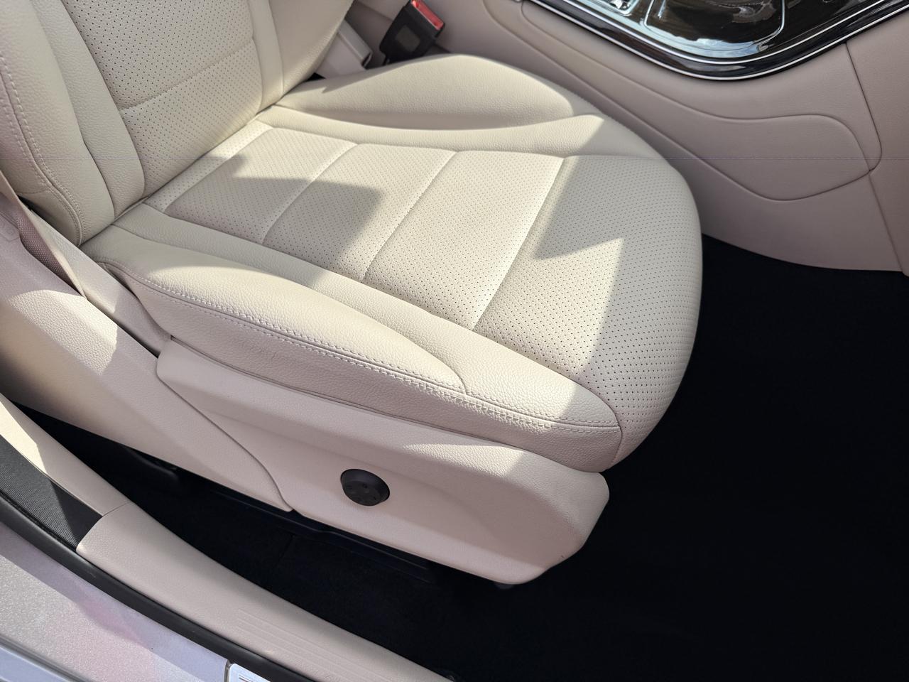 Mercedes-Benz GLC-Class GLC300 2021