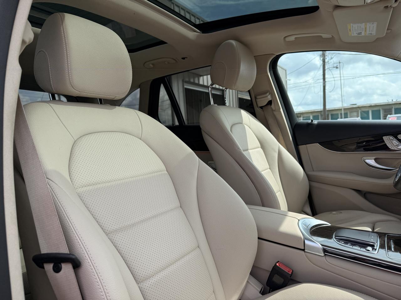 Mercedes-Benz GLC-Class GLC300 2021