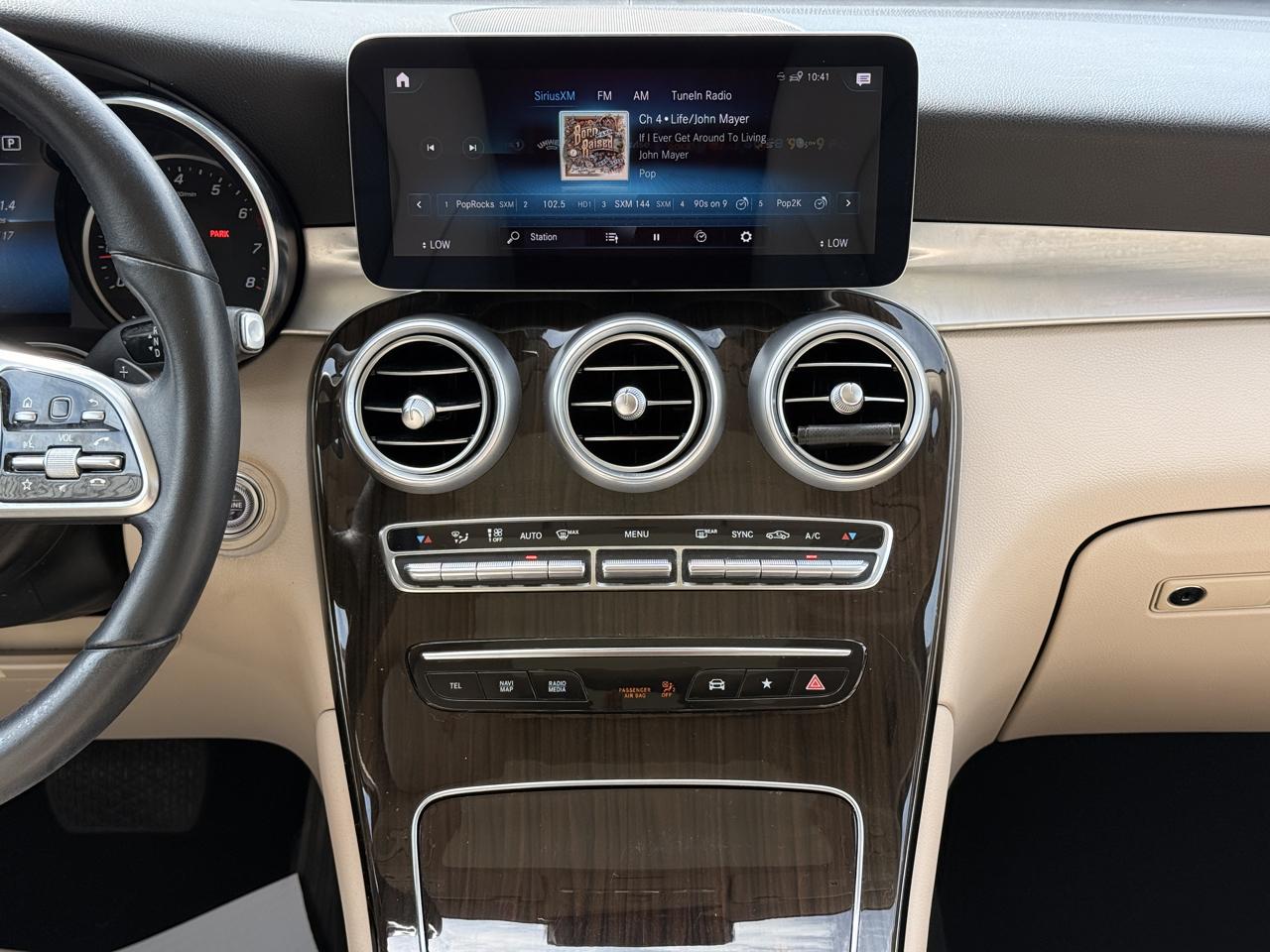Mercedes-Benz GLC-Class GLC300 2021